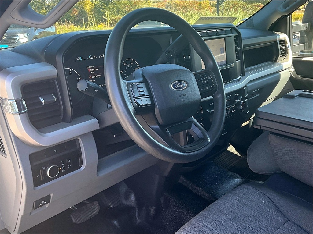 2023 Ford F-350 XL photo 8