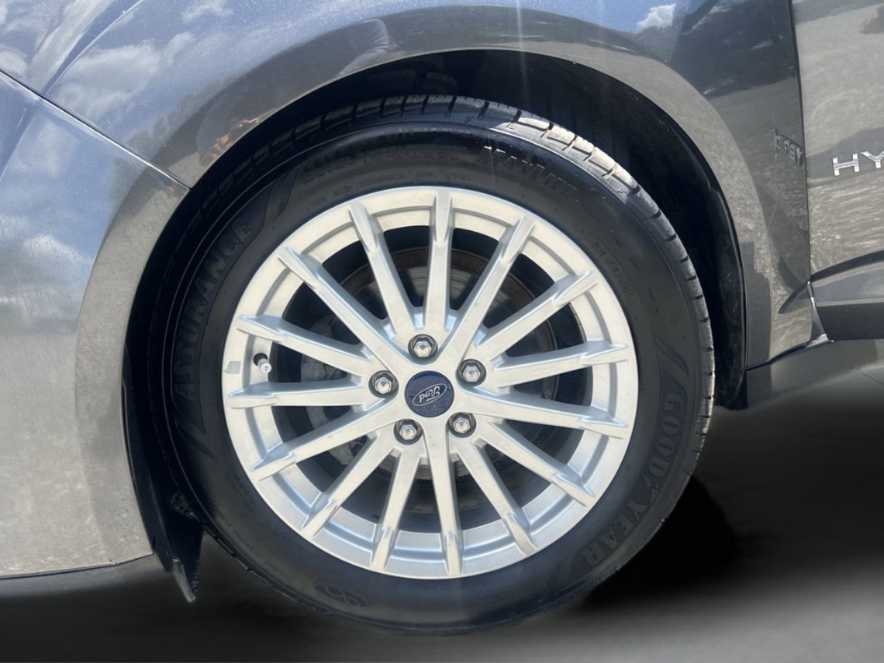 2016 Ford C-Max Hybrid SE photo 26