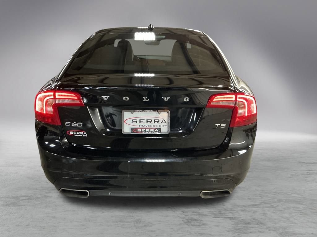 2016 Volvo S60 T5 Drive-E Premier photo 4