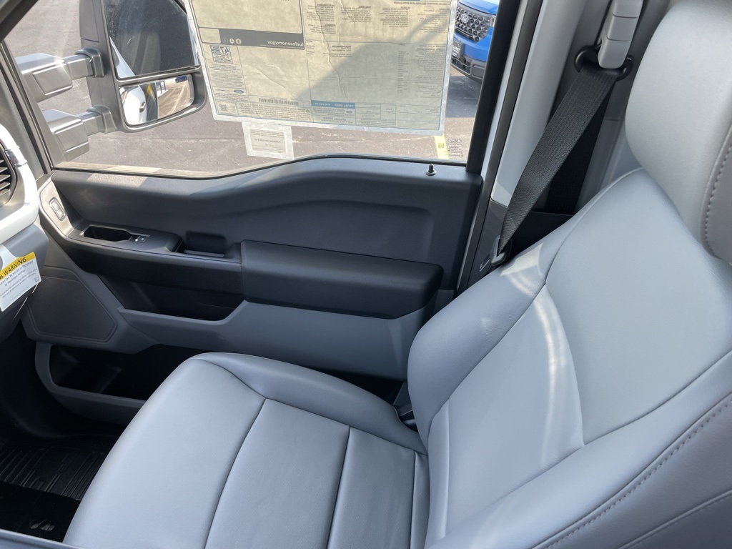2025 Ford F-550 XL photo 19