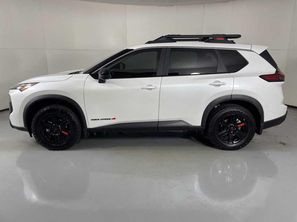 2026 Nissan Rogue SV photo 3