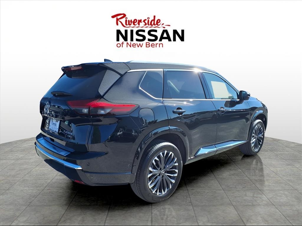 2026 Nissan Rogue Platinum photo 2