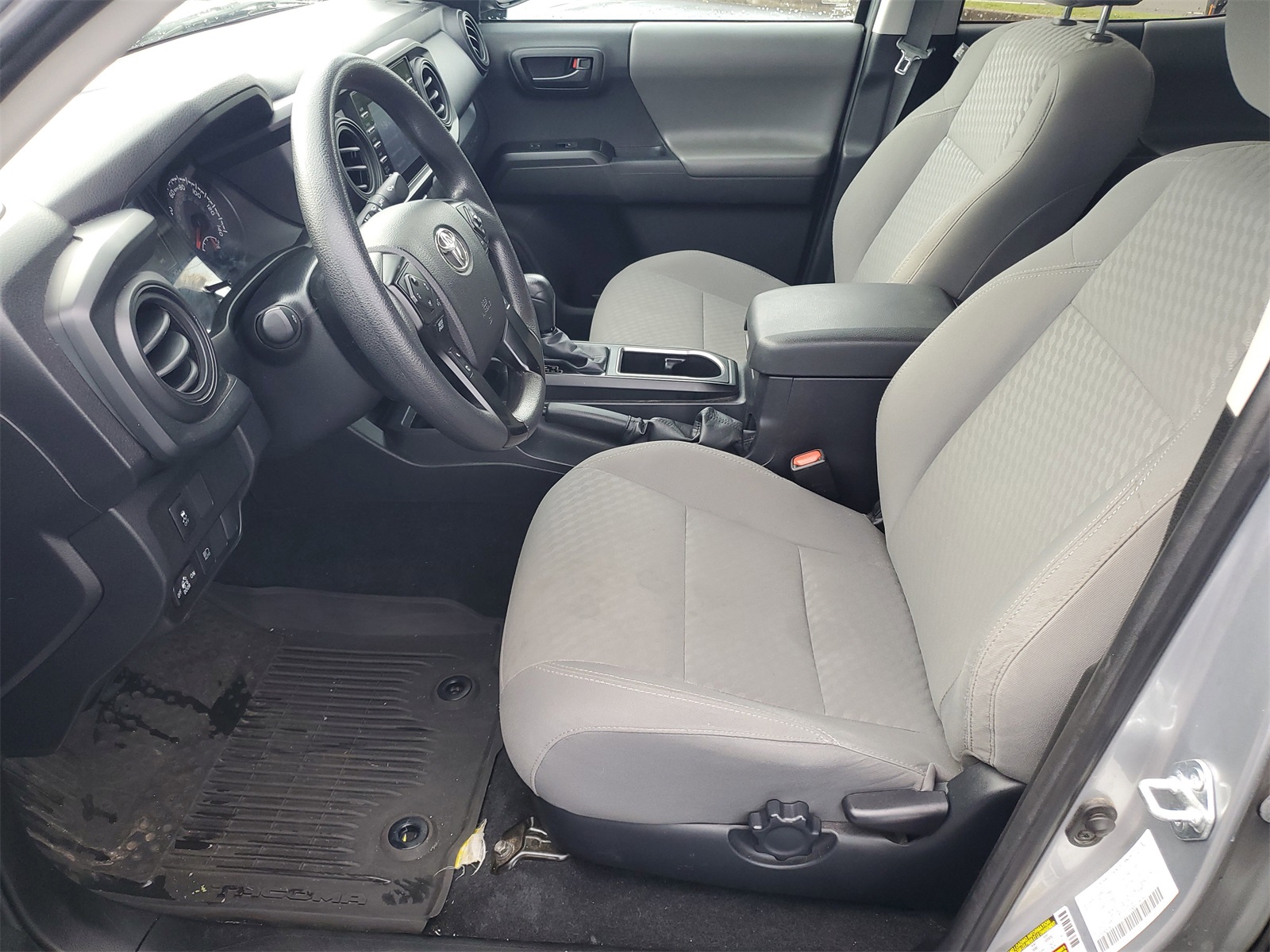 2022 Toyota Tacoma SR5 photo 5