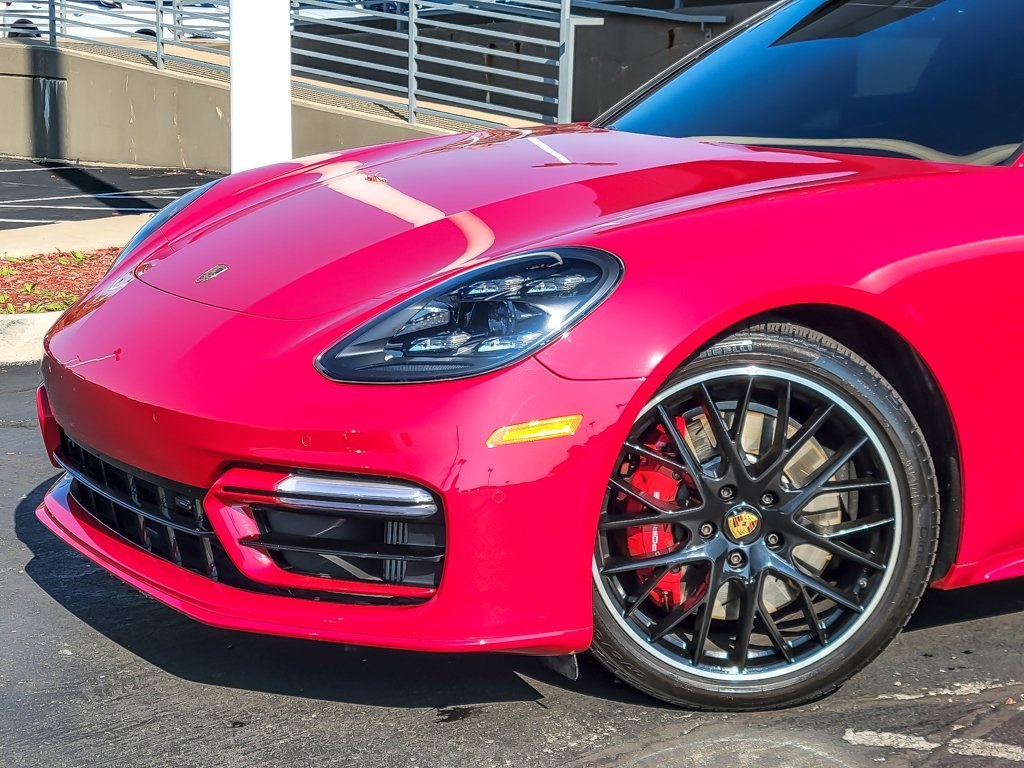 2022 Porsche Panamera GTS photo 2