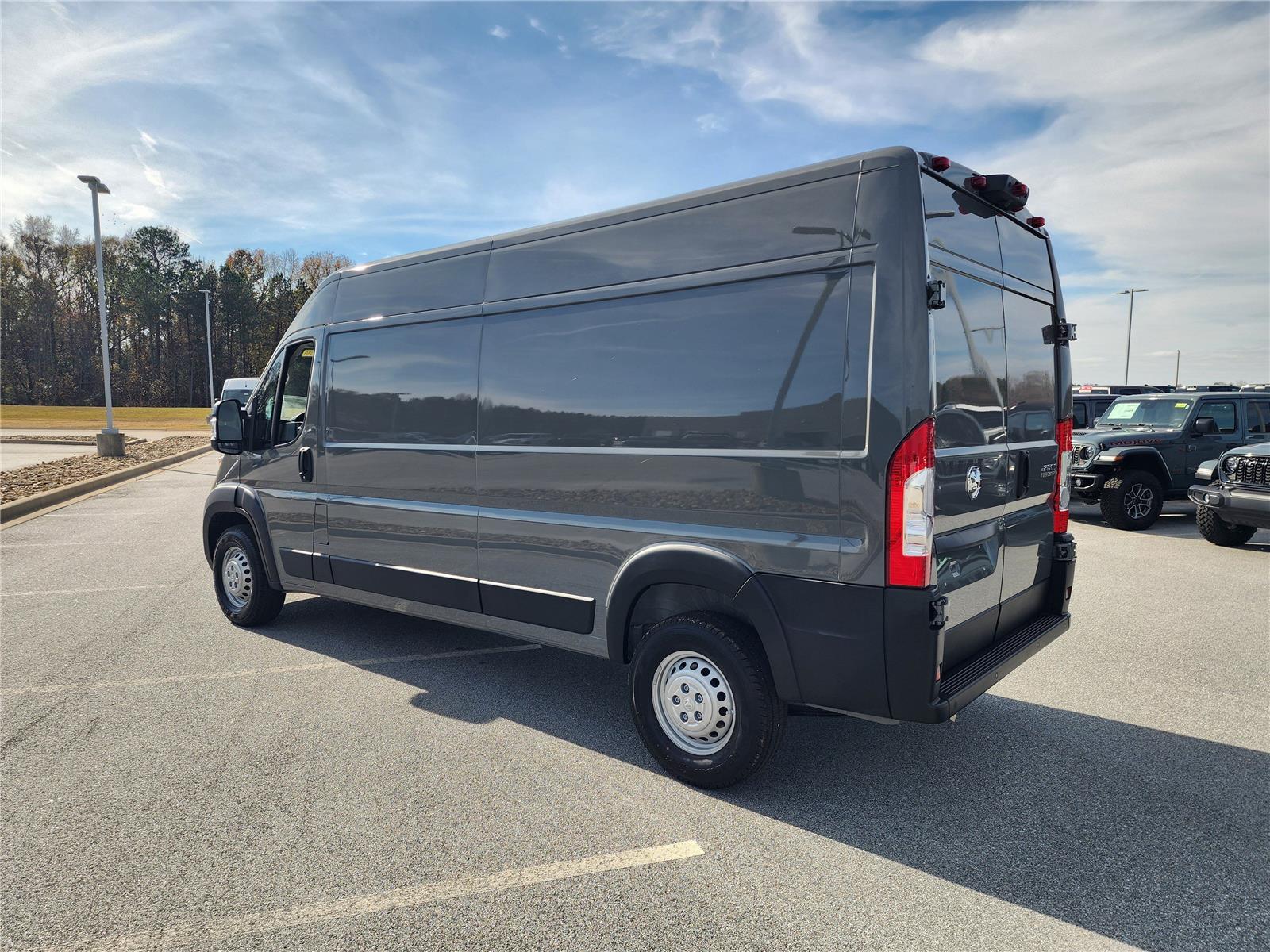 2026 Ram ProMaster 2500 photo 3