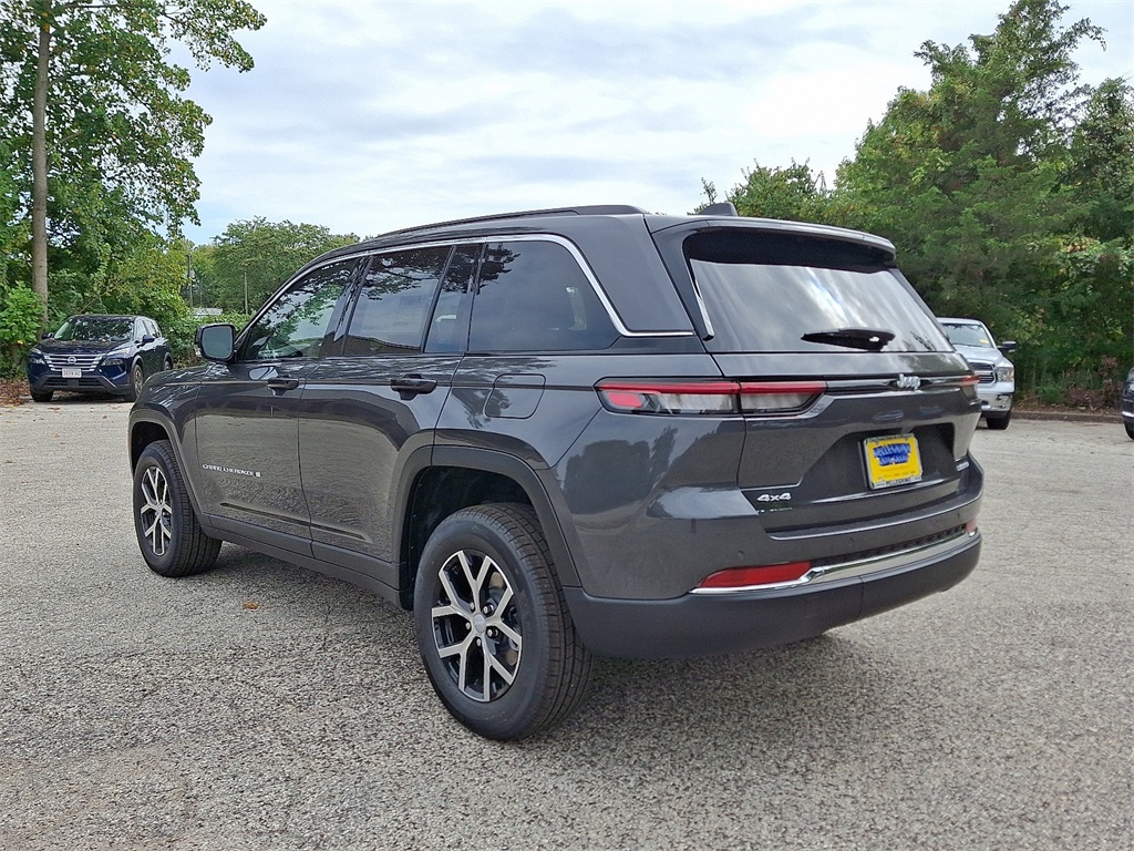 2025 Jeep Grand Cherokee Limited photo 2