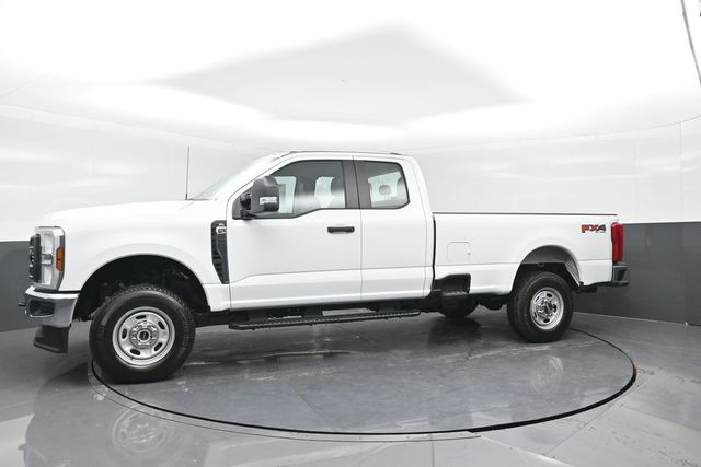 2025 Ford F-250 XL photo 2