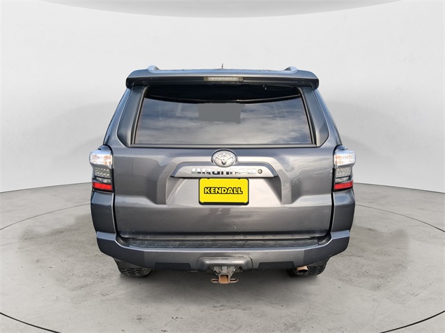 2016 Toyota 4Runner SR5 photo 4