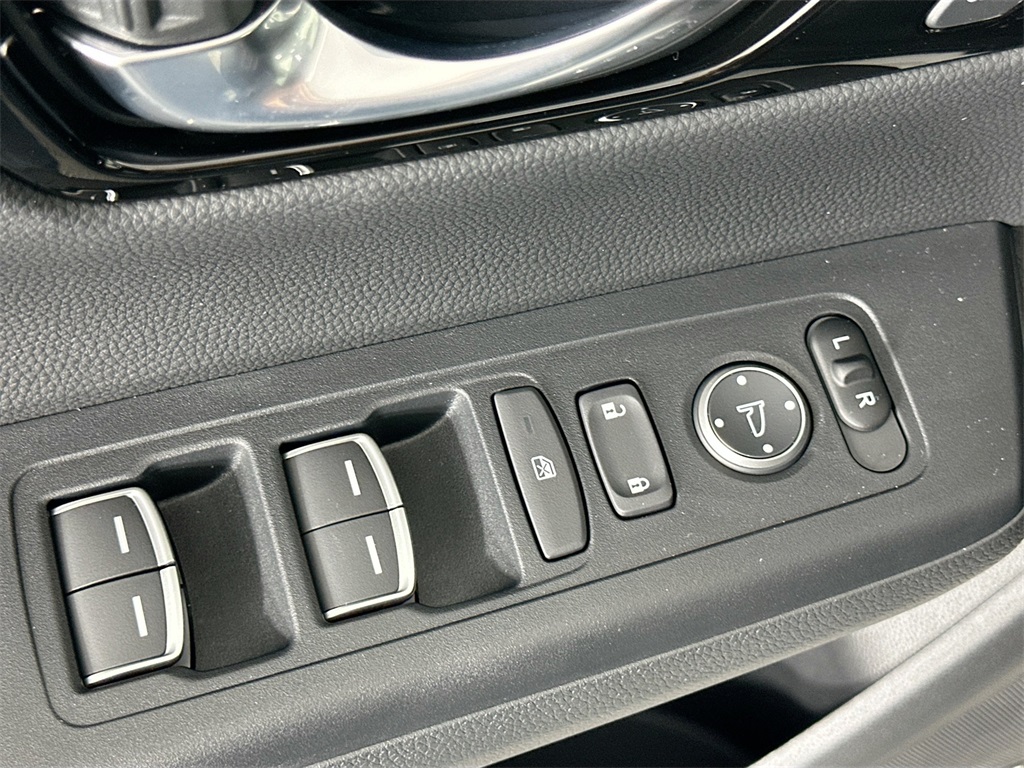 2026 Honda CR-V Sport Touring Hybrid photo 16