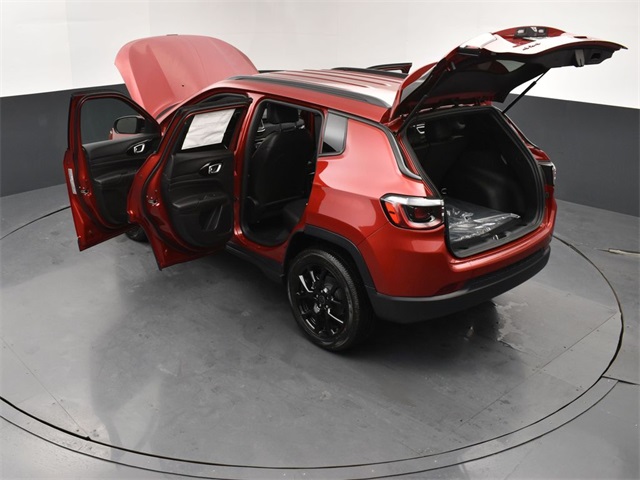 2025 Jeep Compass North Edition Latitude photo 24