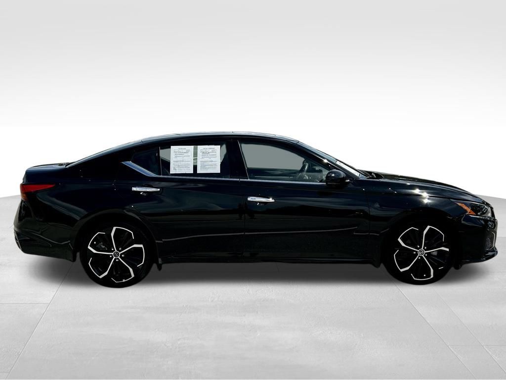 2024 Nissan Altima 2.5 SL photo 7