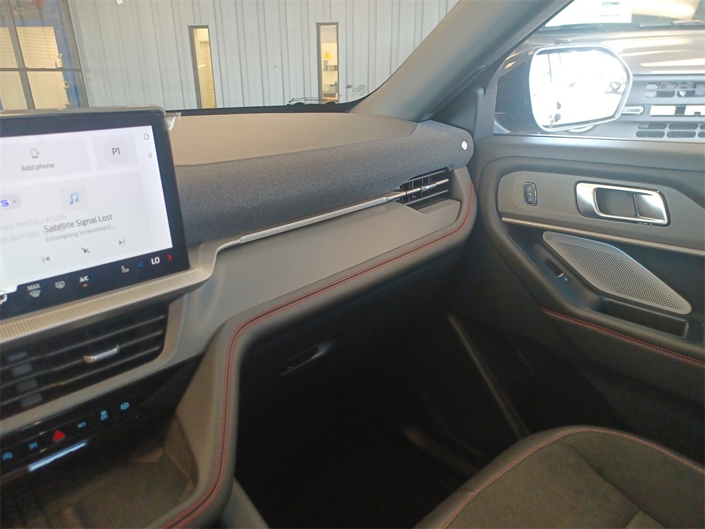 2025 Ford Explorer ST photo 23