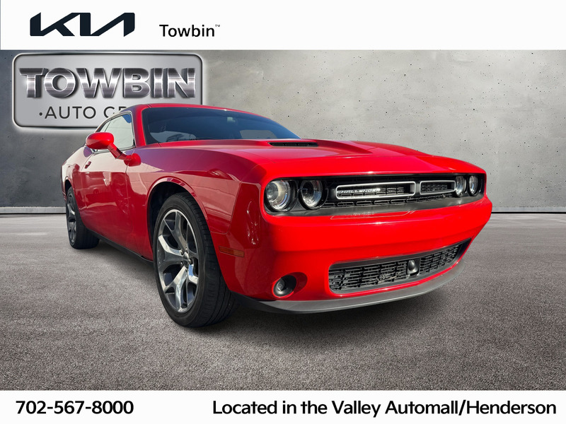 2015 Dodge Challenger SXT's photo