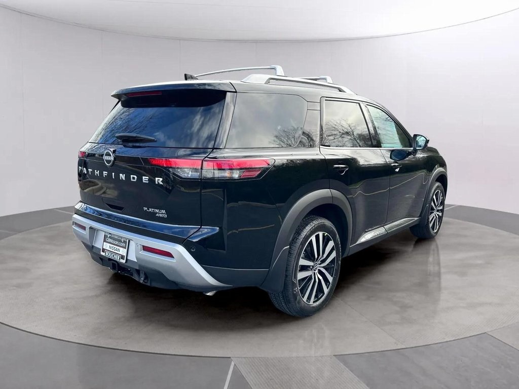 2025 Nissan Pathfinder Platinum photo 3