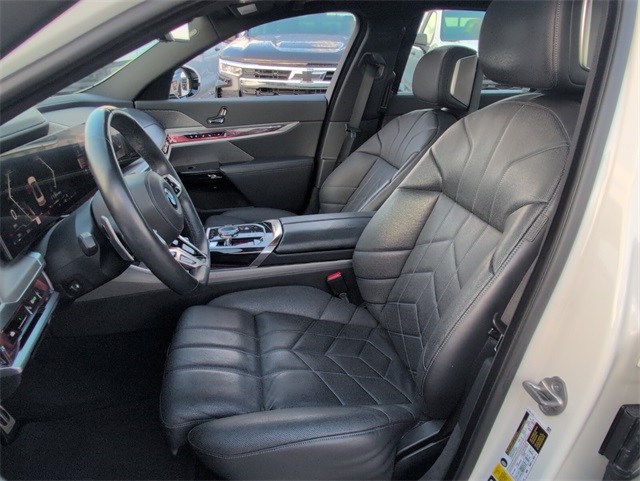 Used 2023 Alpine White BMW 760i xDrive image 6