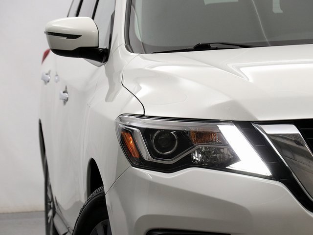 2019 Nissan Pathfinder S photo 4