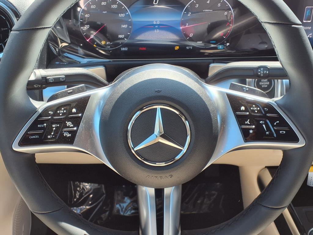 2026 Mercedes Benz GLB 250 photo 8
