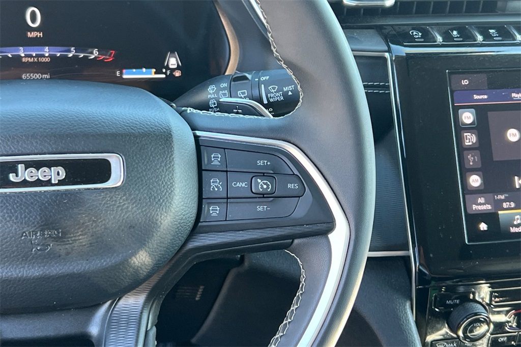 2023 Jeep Grand Cherokee Laredo photo 28