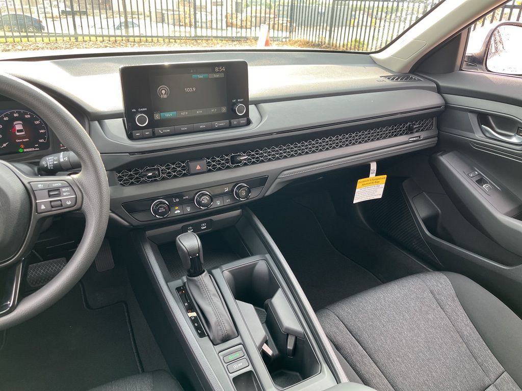 2025 Honda Accord LX photo 8