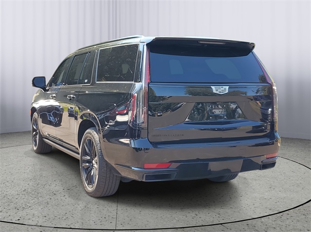 2022 Cadillac Escalade ESV Sport Platinum photo 2