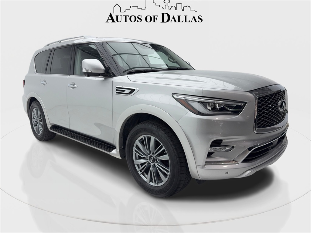 2022 Infiniti QX80 Luxe photo 2