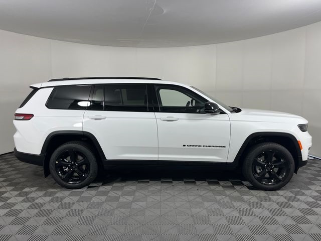 2025 Jeep Grand Cherokee L photo 4