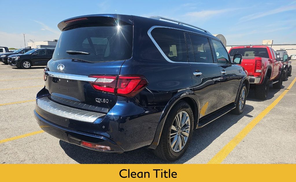 2022 Infiniti QX80 Luxe photo 4