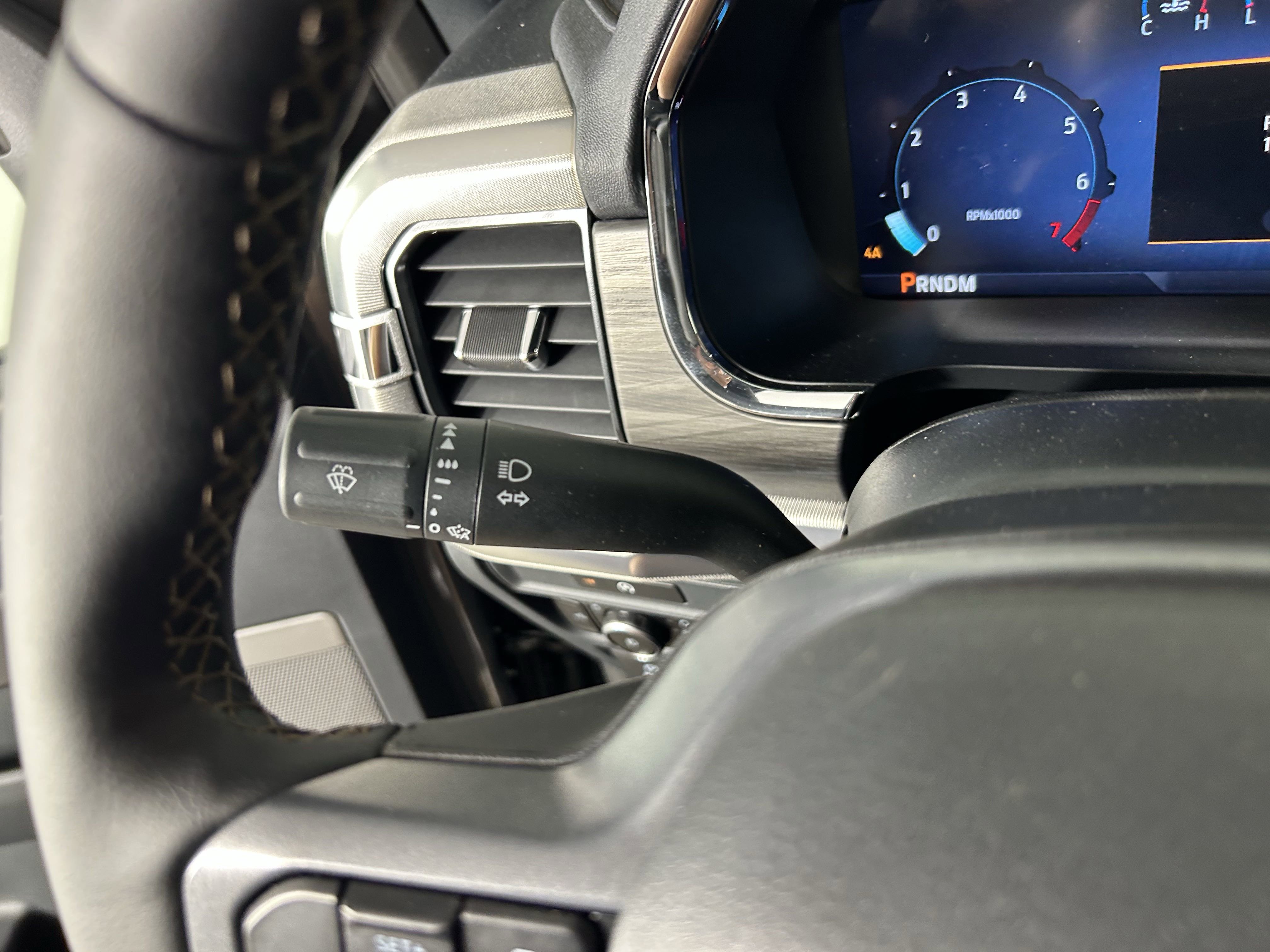 2025 Ford F-150 Lariat photo 24