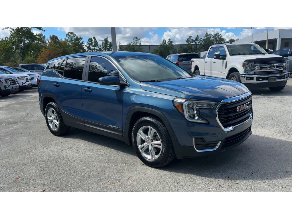 2024 Gmc Terrain SLE photo 2