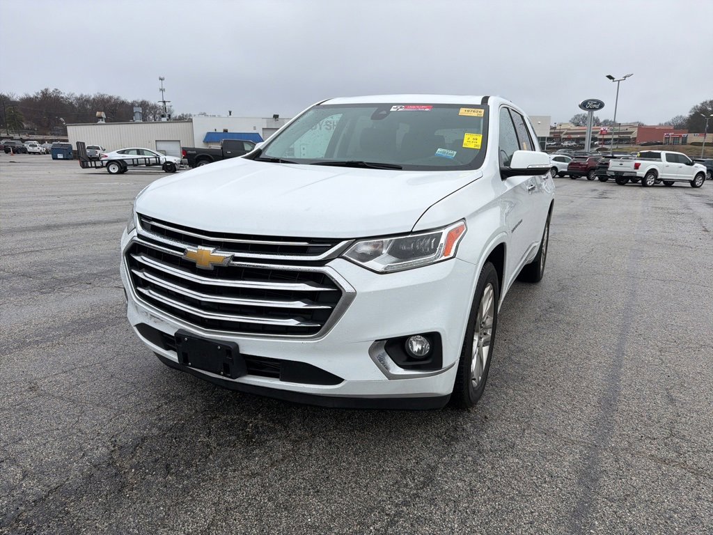 Used 2018 Chevrolet Traverse High Country with VIN 1GNEVKKW6JJ109358 for sale in Kansas City