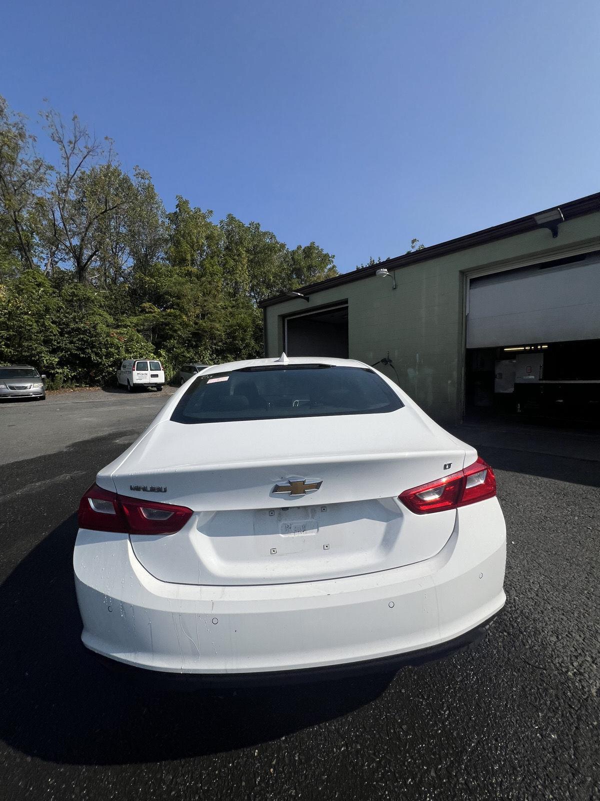 2024 Chevrolet Malibu 1LT photo 3