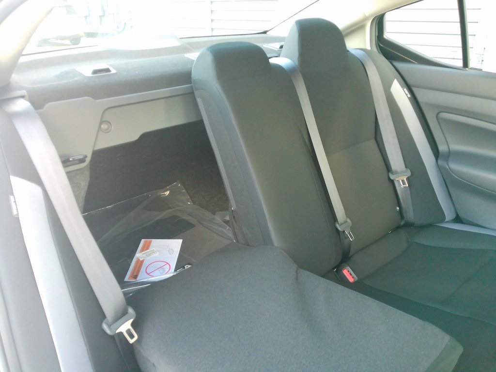 2025 Nissan Versa S photo 17