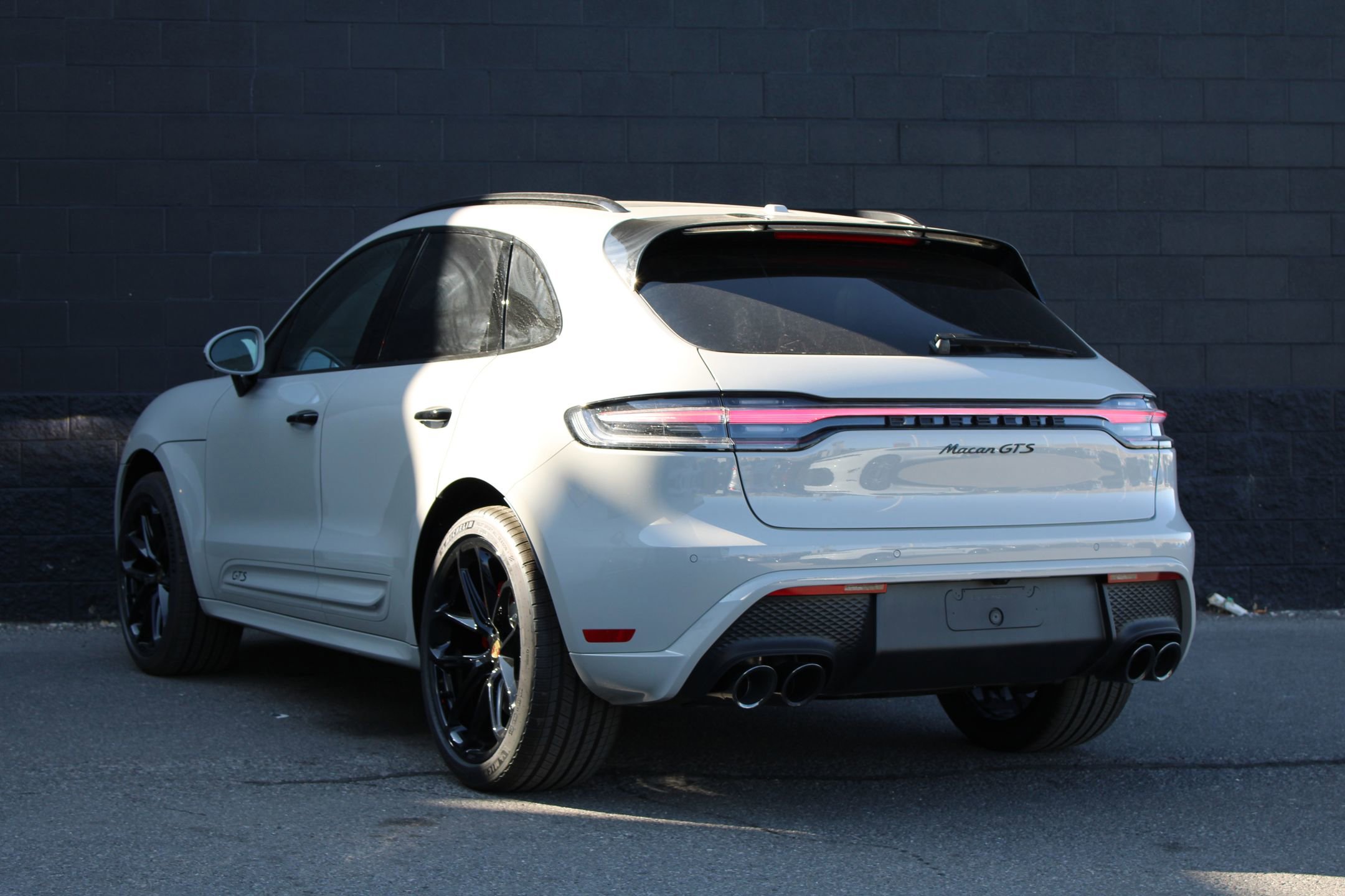2026 Porsche Macan GTS photo 3