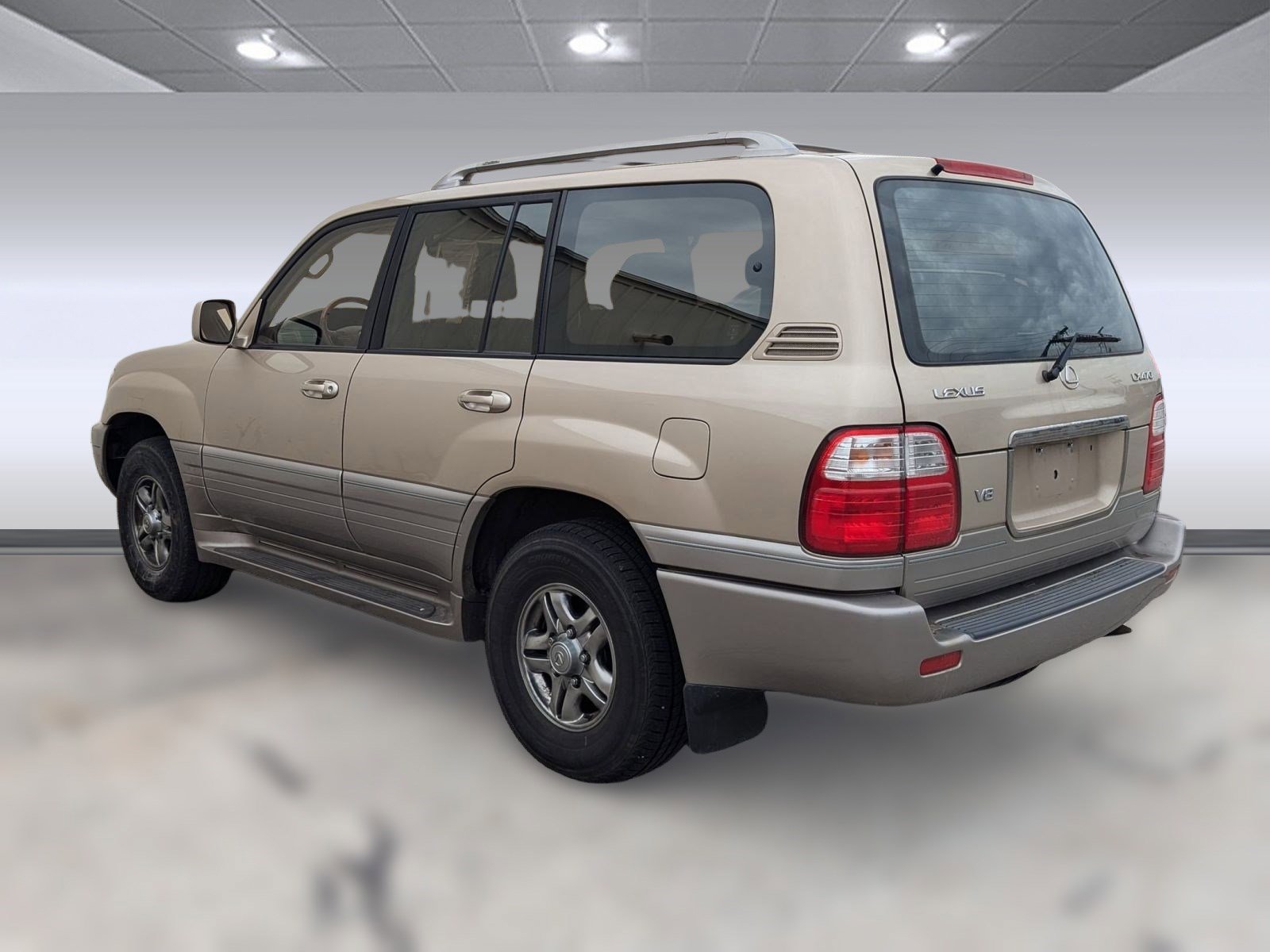 2002 Lexus LX 470 photo 3