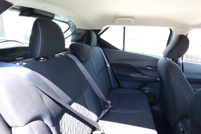 2022 Nissan Kicks SV photo 15