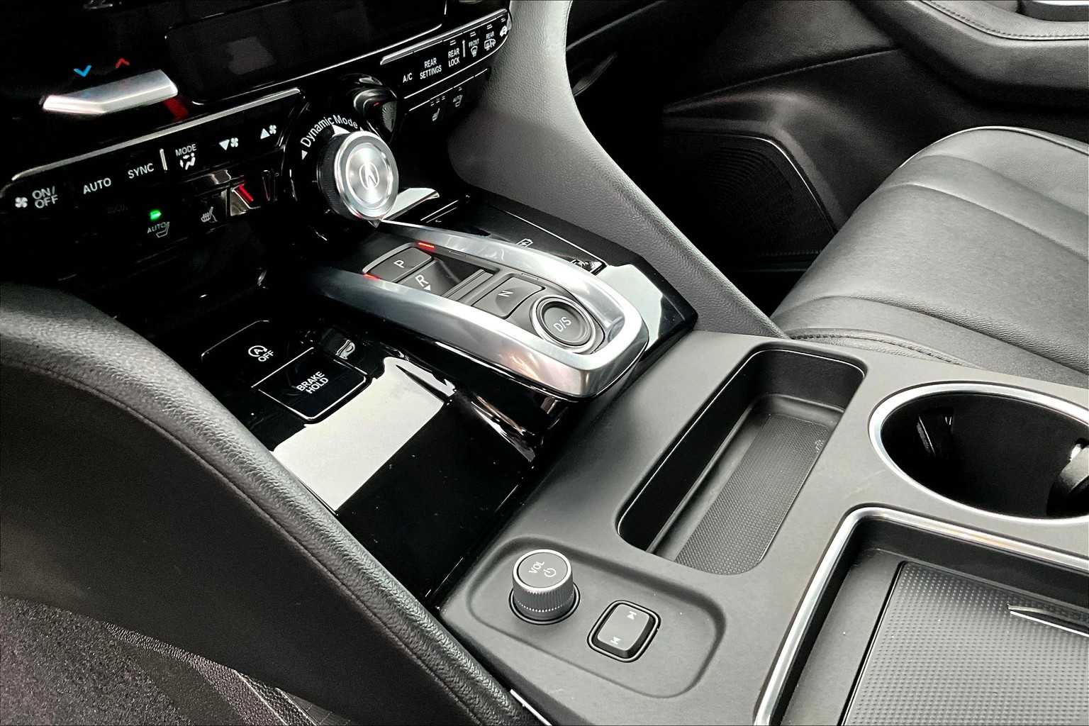 2025 Acura MDX SH-AWD photo 13