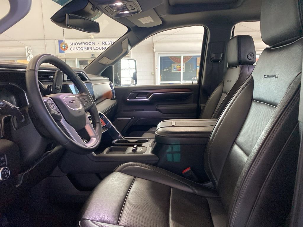 2024 Gmc Sierra 2500 HD Denali photo 2
