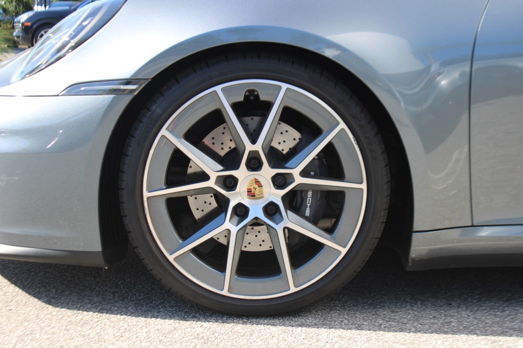 2025 Porsche 911 T Coupe photo 12
