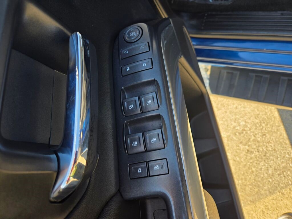 2017 Chevrolet Silverado 1500 LT photo 19