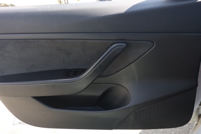2020 Tesla Model 3 Standard Range Plus photo 19
