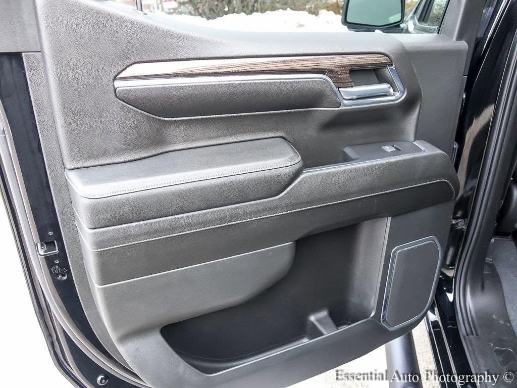 2023 CHEVROLET SILVERADO - Image 24