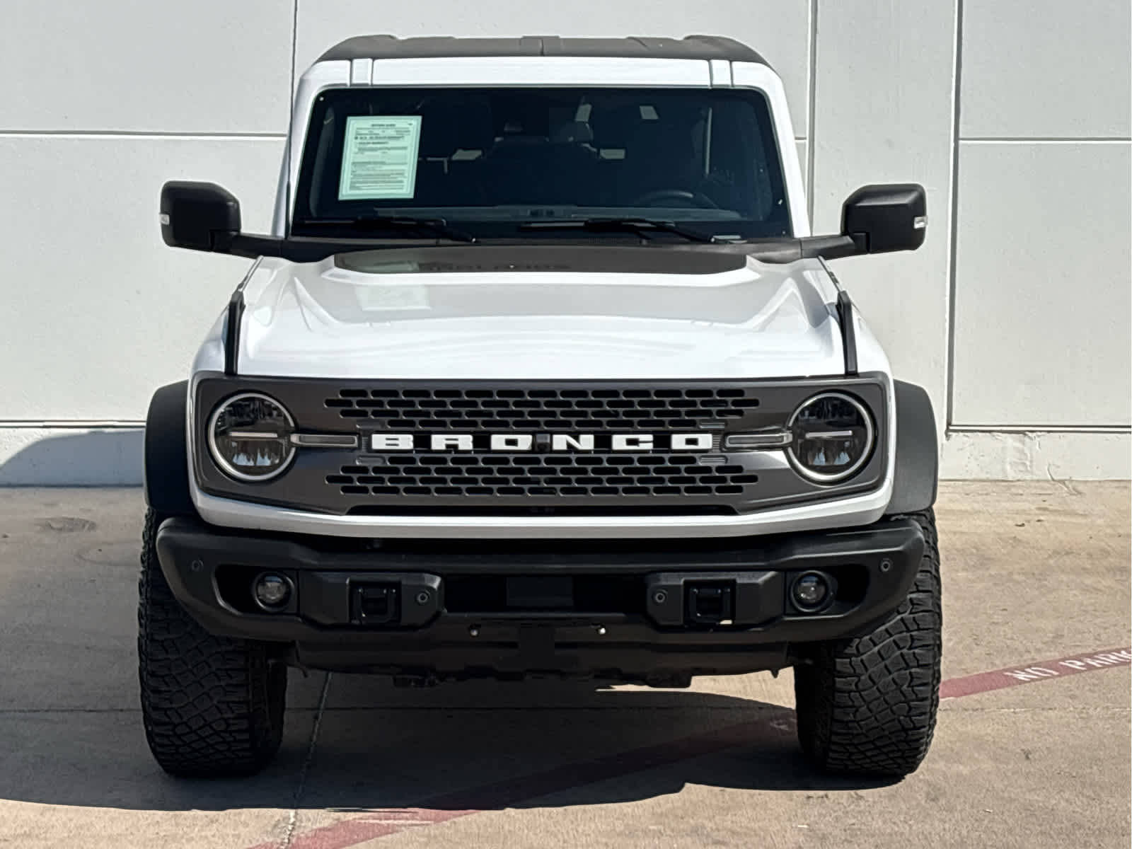 2023 Ford Bronco Base photo 2