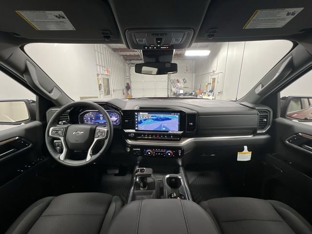 2025 Chevrolet Silverado 1500 RST photo 13