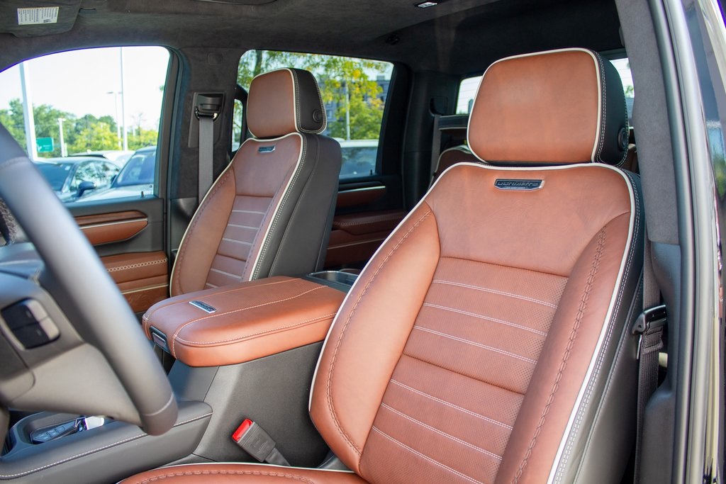 2025 Gmc Sierra 2500 HD Denali Ultimate photo 12