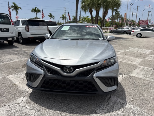 2024 Toyota Camry SE photo 13