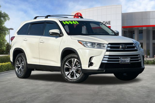 Used 2019 Toyota Highlander LE with VIN 5TDZARFHXKS052225 for sale in Oakland, CA