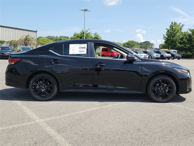 2025 Nissan Sentra SR Midnight Edition photo 2