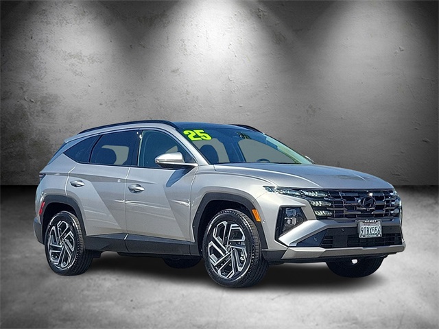 2025 Hyundai Tucson Limited photo 2