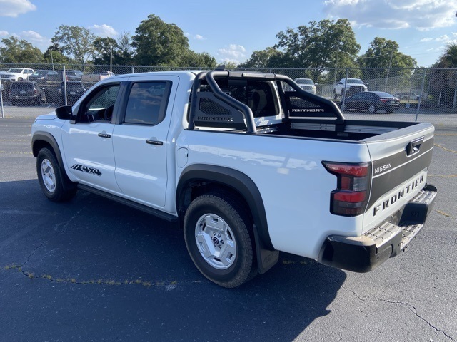 2024 Nissan Frontier SV Crew Cab photo 2
