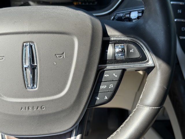2019 Lincoln Nautilus Reserve photo 11